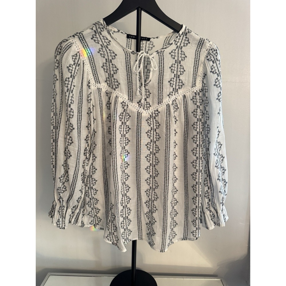 Como Black‎ Boho Peasant Blouse S White Blue Embroidered Stripe Tie Neck Flowy